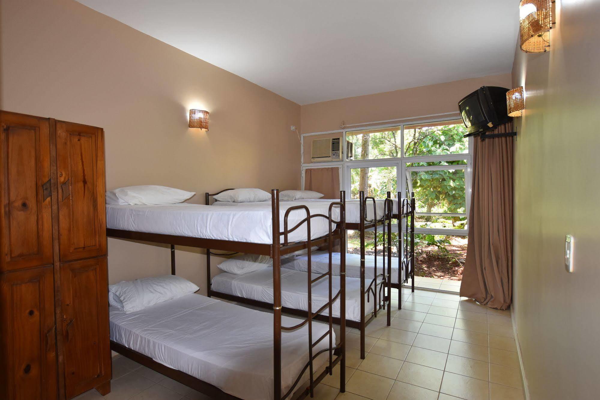 פוארטו איגואסו Iguazu Inn Hostel מראה חיצוני תמונה