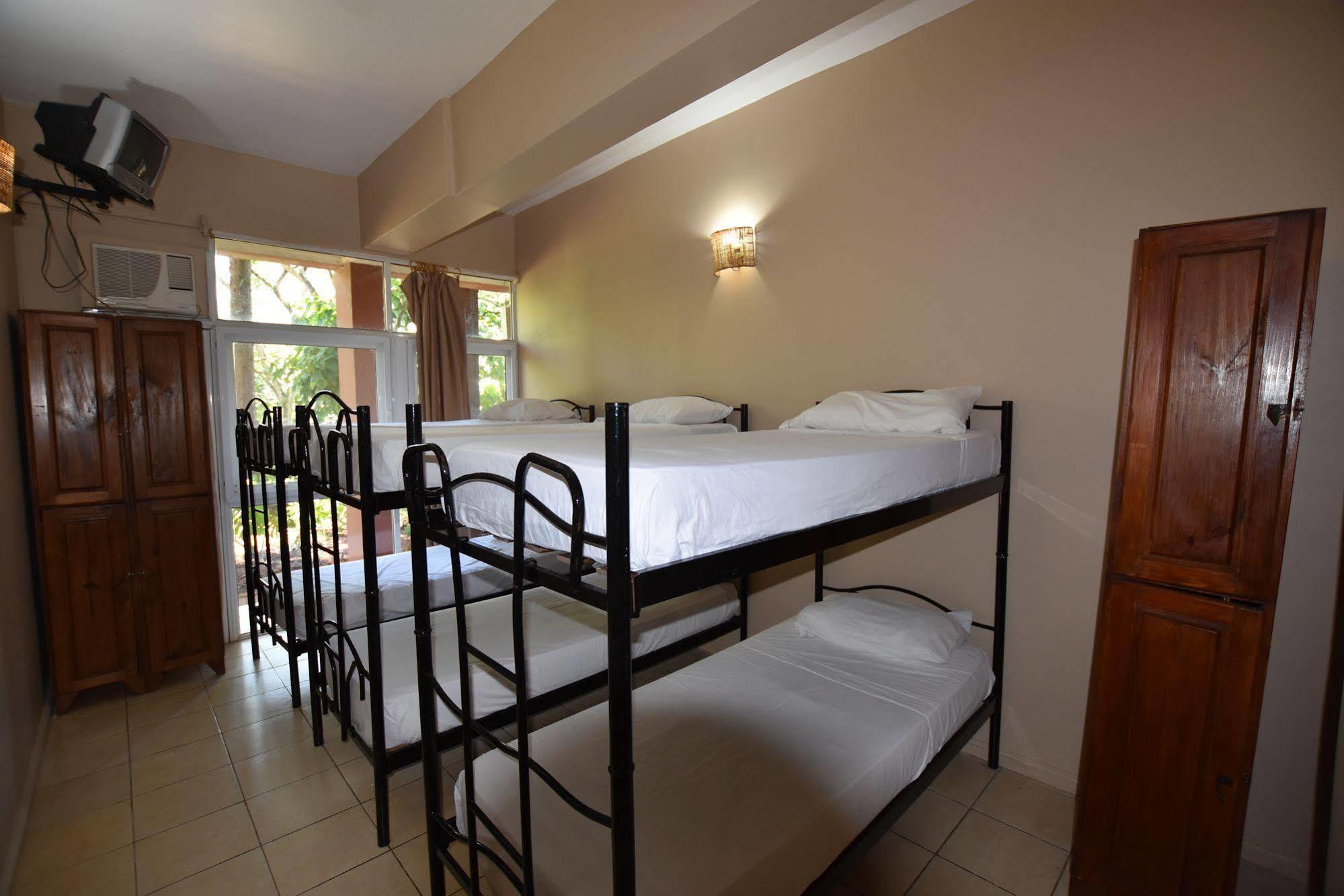 פוארטו איגואסו Iguazu Inn Hostel מראה חיצוני תמונה
