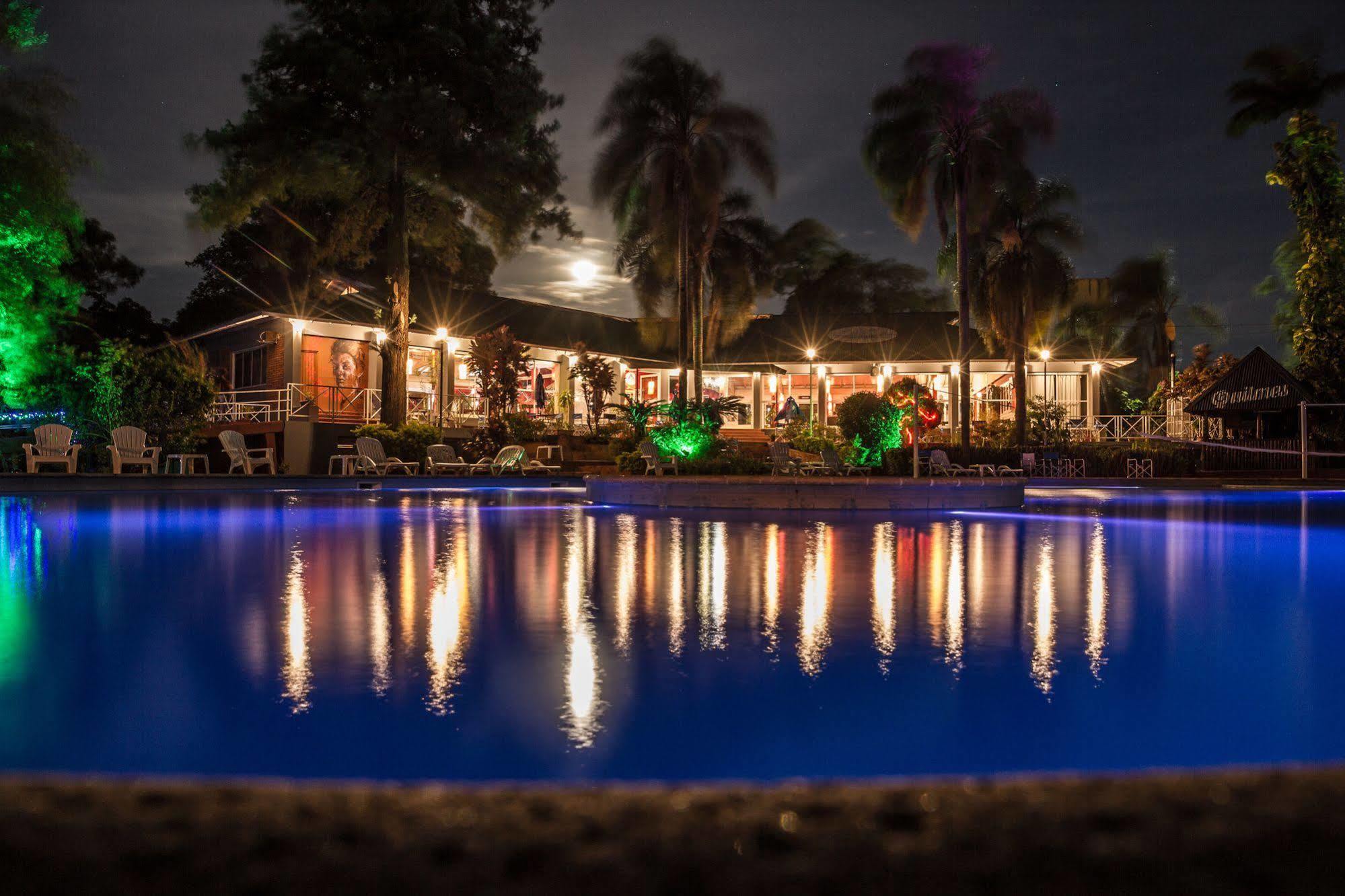 פוארטו איגואסו Iguazu Inn Hostel מראה חיצוני תמונה