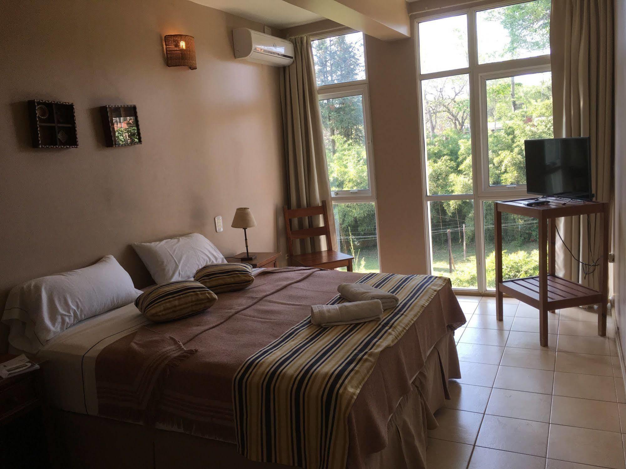 פוארטו איגואסו Iguazu Inn Hostel מראה חיצוני תמונה